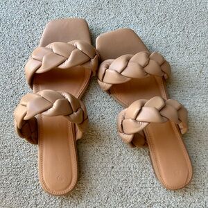 Sand, beige, tan colored soft light brownish Braided women’s 8.5 sandals